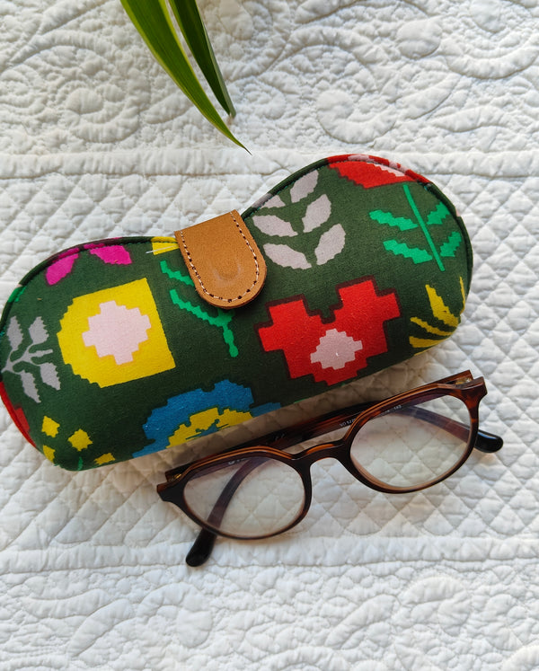 Floral Party Green Eyewear Case